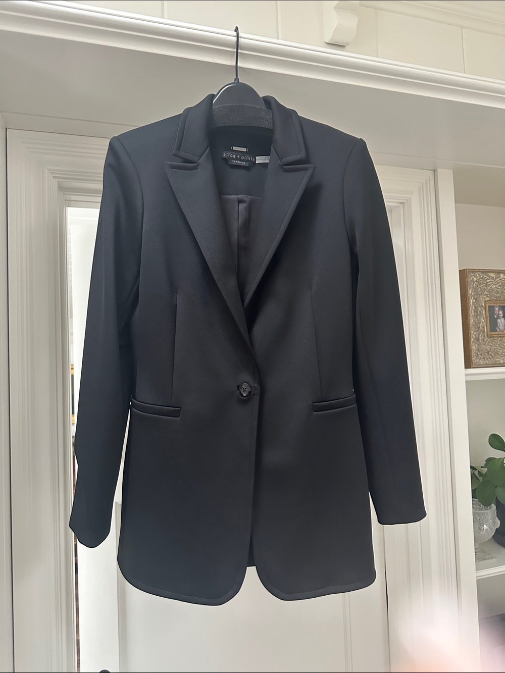 Alice + Olivia Classic Black One-Button Blazer